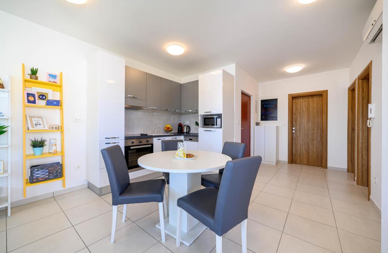 Apartment Banjada Zaboric Exteriör bild
